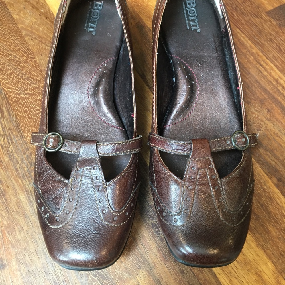Born Mary Jane pumps